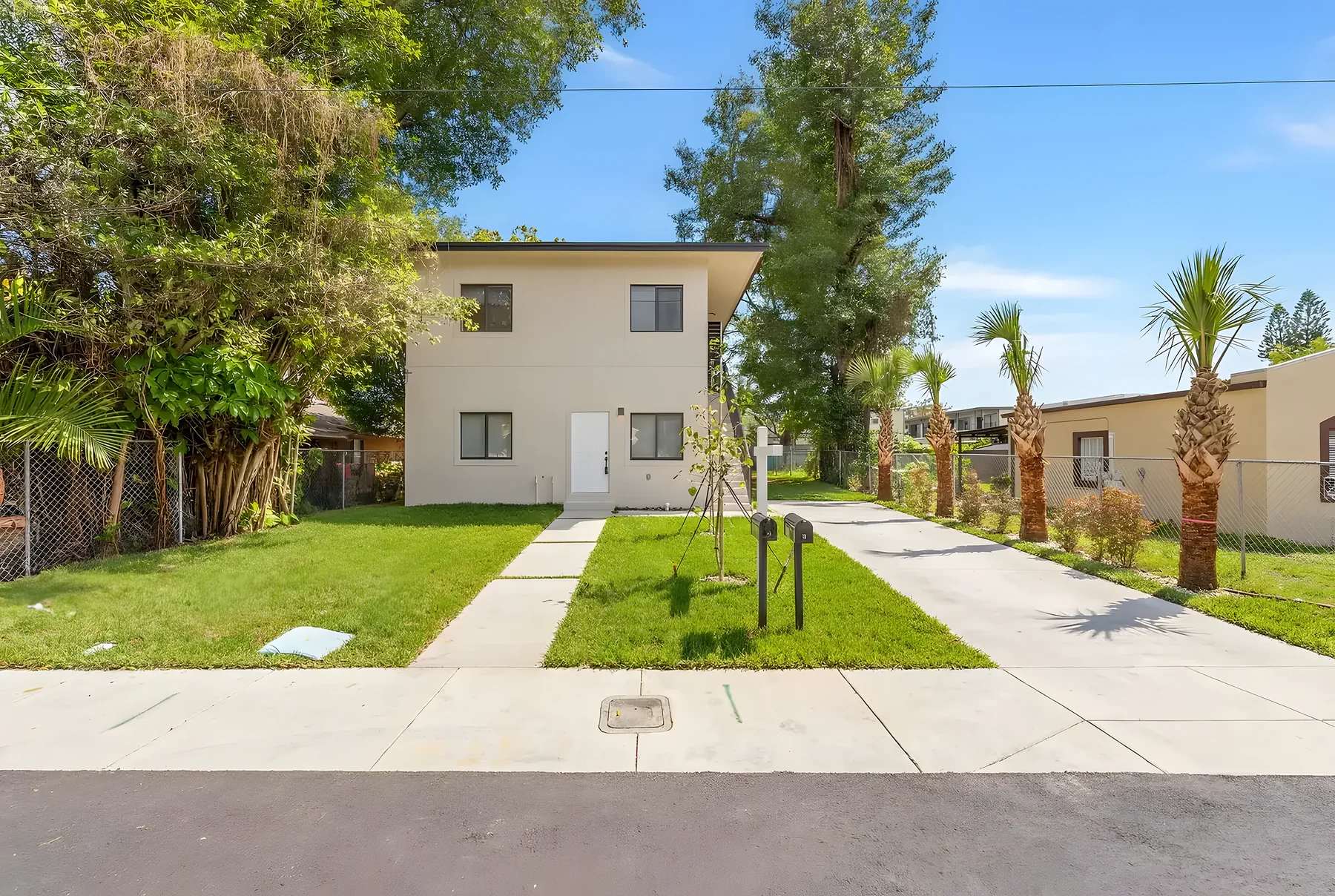 1440 Duplex seen from the front