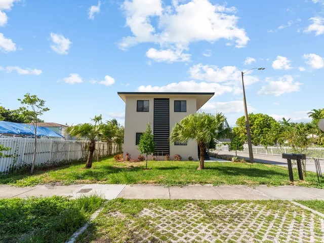 Residential Duplex 3710, Miami