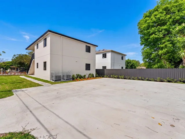 Residential Duplex 6500, Miami